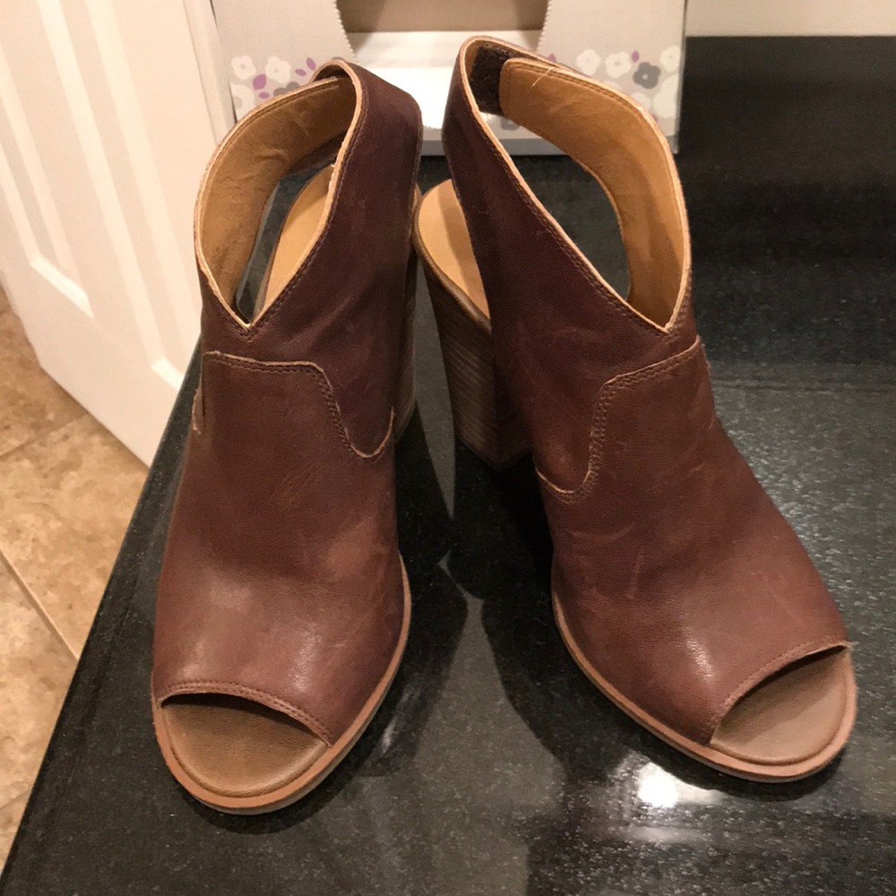 Lucky Brand shoes